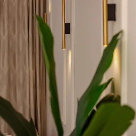 Stunning Bella On Znjan Beach, Private Parking Apartman *