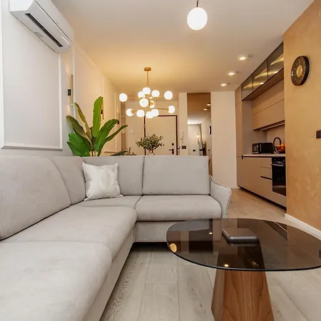 Stunning Bella On Znjan Beach, Private Parking * Split